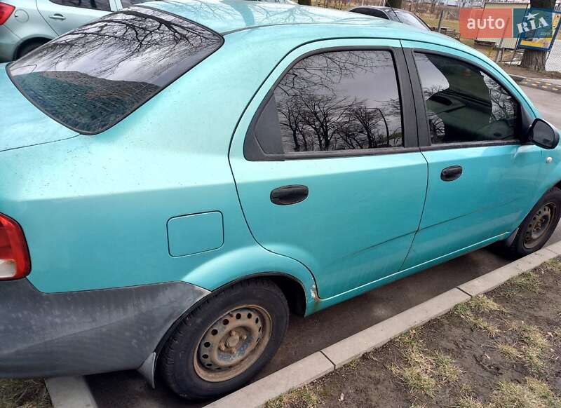 Седан Chevrolet Aveo 2005 в Киеве фото 3 Седан Chevrolet Aveo 2005 в Киеве