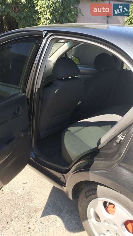 Седан Chevrolet Aveo 2007 в Горишних Плавнях