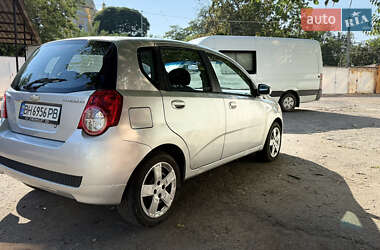 Хэтчбек Chevrolet Aveo 2008 в 