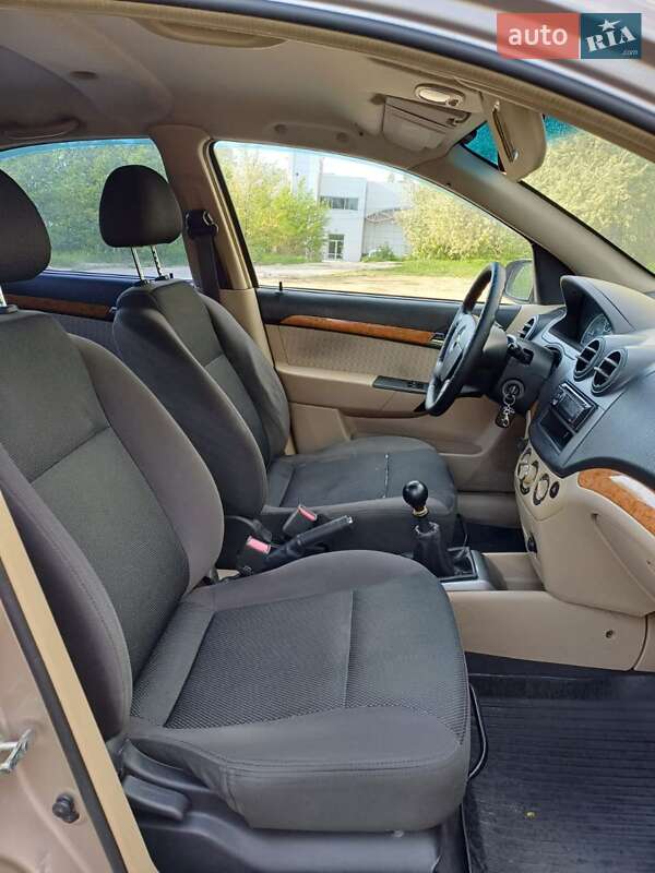 Седан Chevrolet Aveo 2007 в Николаеве