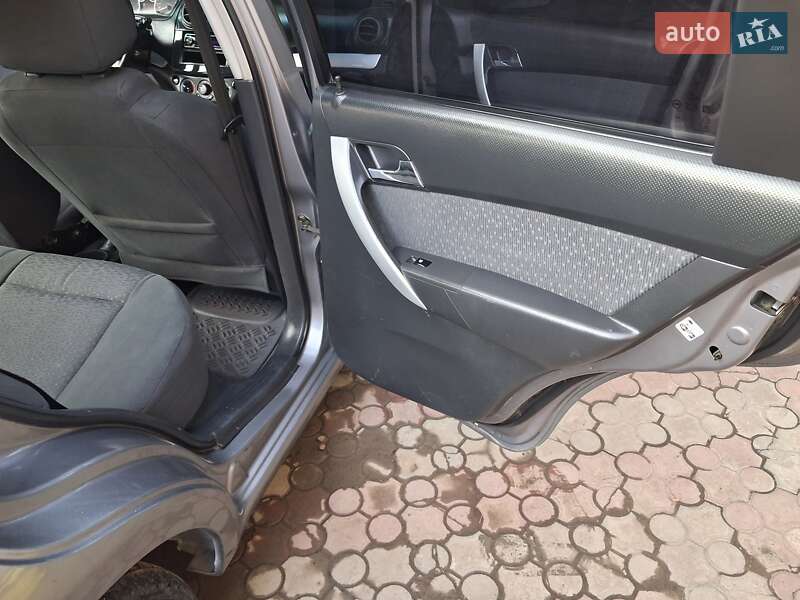Седан Chevrolet Aveo 2011 в Черновцах