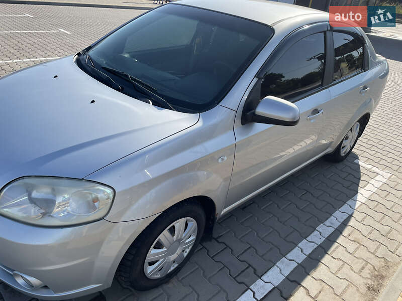 Седан Chevrolet Aveo 2007 в Іллінцях