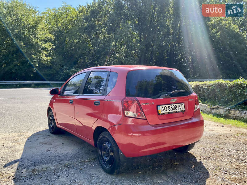 Хэтчбек Chevrolet Aveo 2006 в Мукачево