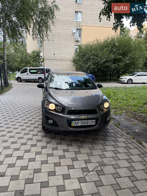 Хетчбек Chevrolet Aveo 2012 в Києві
