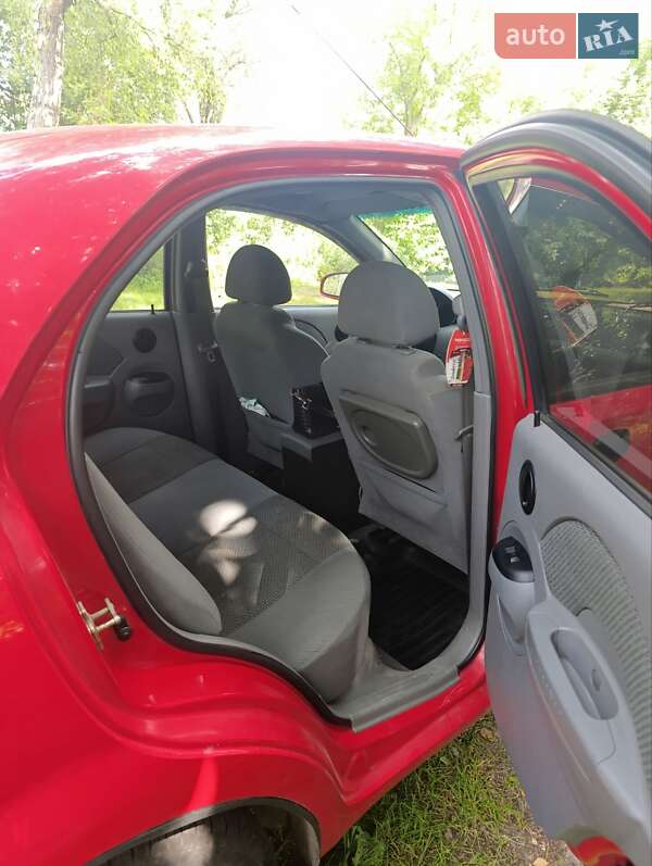 Седан Chevrolet Aveo 2005 в 