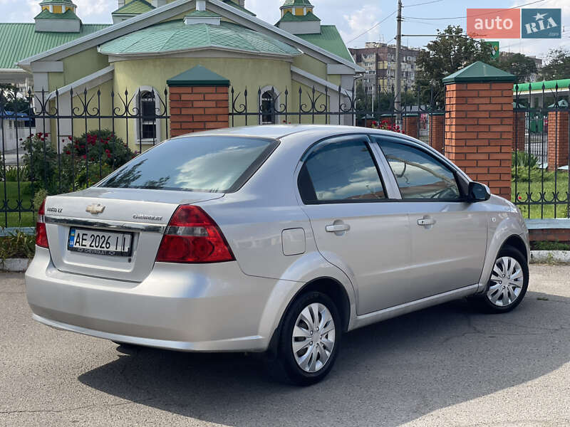 Седан Chevrolet Aveo 2008 в Дніпрі