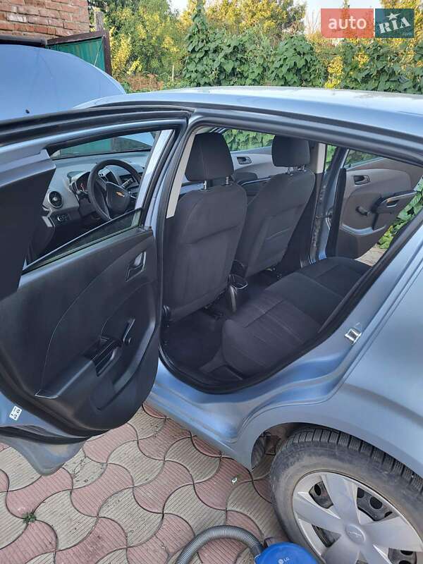 Хетчбек Chevrolet Aveo 2012 в Ананьїві