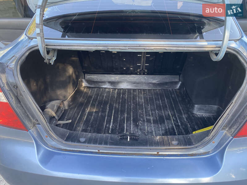 Седан Chevrolet Aveo 2006 в Звягеле