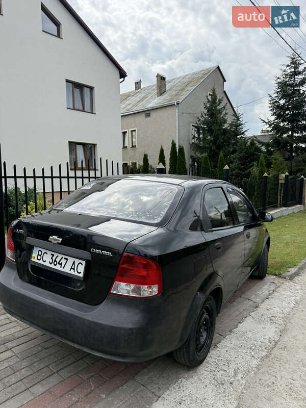 Седан Chevrolet Aveo 2004 в Львове