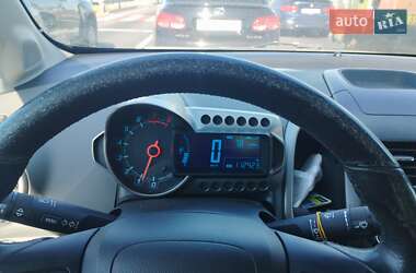 Седан Chevrolet Aveo 2012 в Киеве
