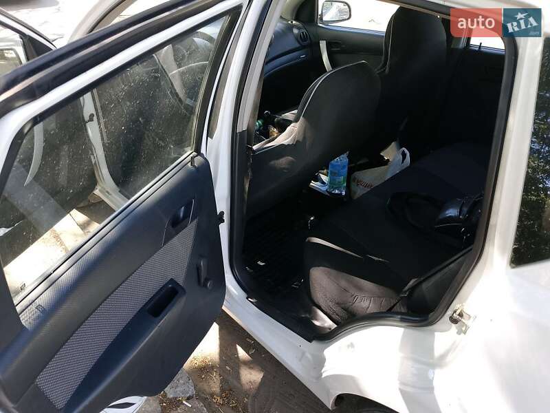 Хетчбек Chevrolet Aveo 2011 в Первомайську