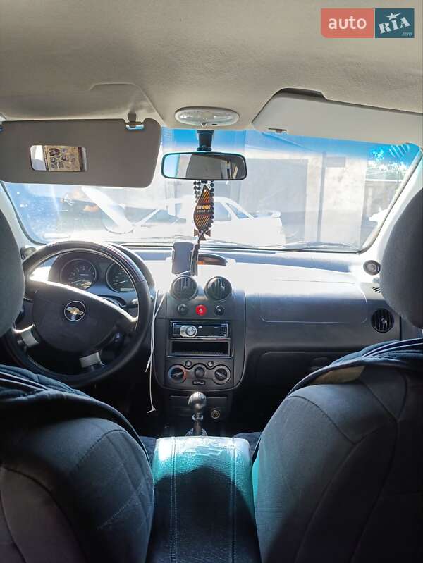 Хэтчбек Chevrolet Aveo 2007 в Каменском