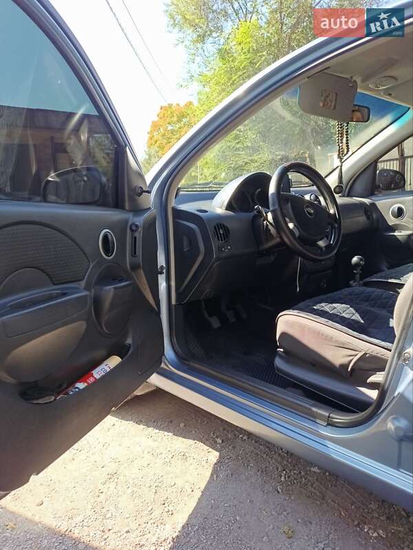 Хэтчбек Chevrolet Aveo 2007 в Каменском