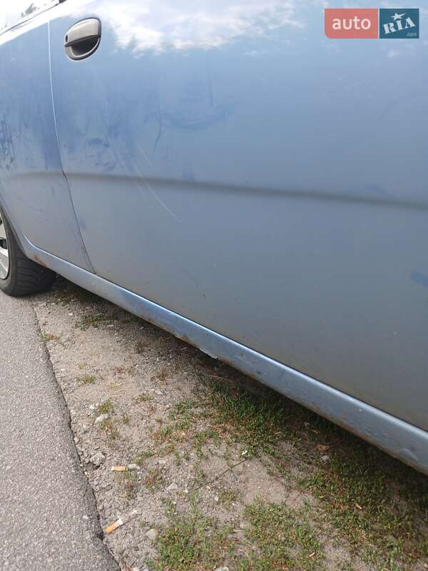 Седан Chevrolet Aveo 2005 в Дніпрі