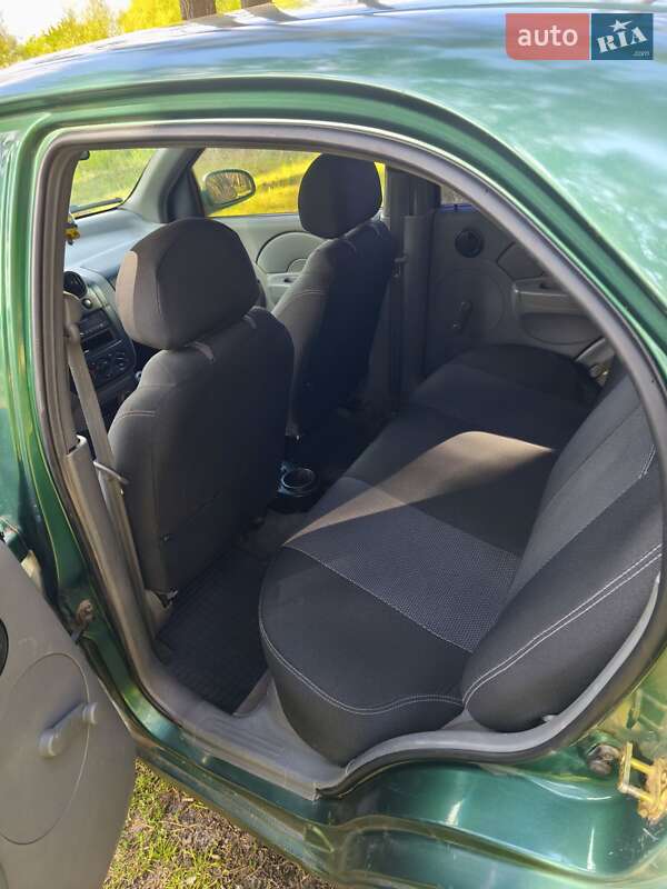 Седан Chevrolet Aveo 2004 в Сумах