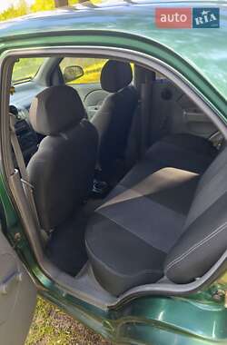 Седан Chevrolet Aveo 2004 в  фото 14 Седан Chevrolet Aveo 2004 в