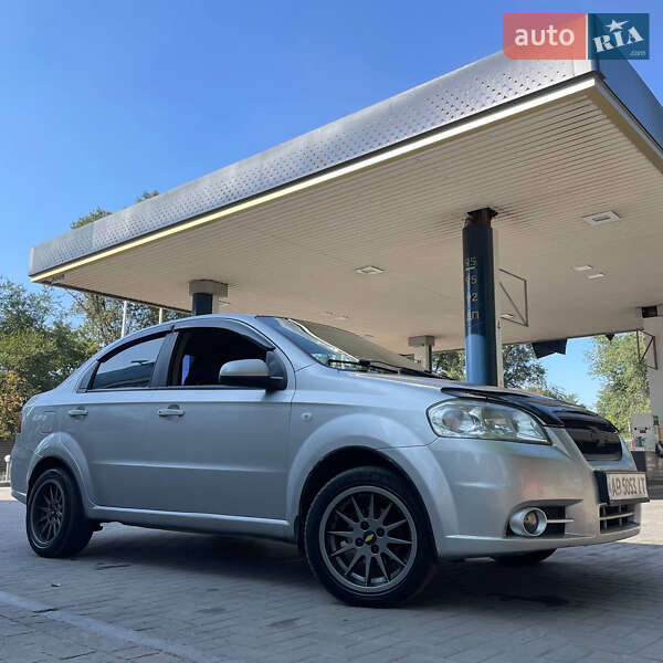 Седан Chevrolet Aveo 2008 в Запорожье