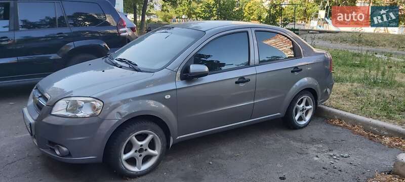 Седан Chevrolet Aveo 2007 в Киеве