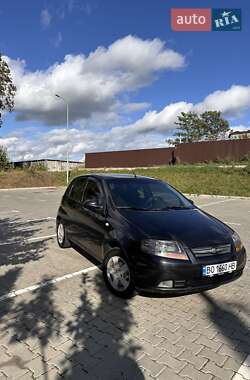 Хэтчбек Chevrolet Aveo 2008 в 
