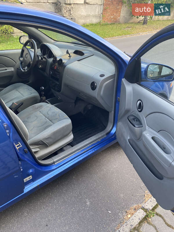 Седан Chevrolet Aveo 2005 в Львове