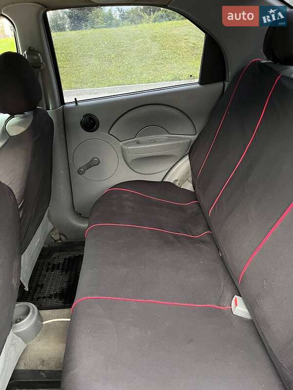 Седан Chevrolet Aveo 2005 в Шепетівці