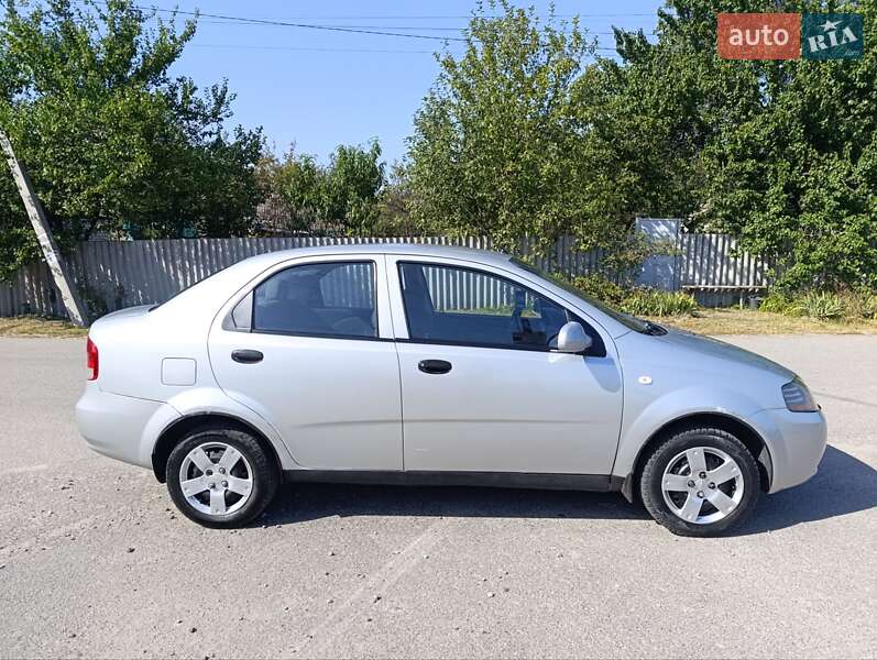 Седан Chevrolet Aveo 2006 в Харькове