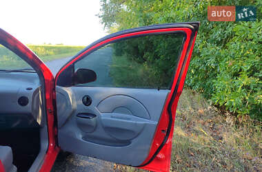 Седан Chevrolet Aveo 2004 в 