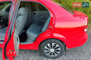 Седан Chevrolet Aveo 2004 в 