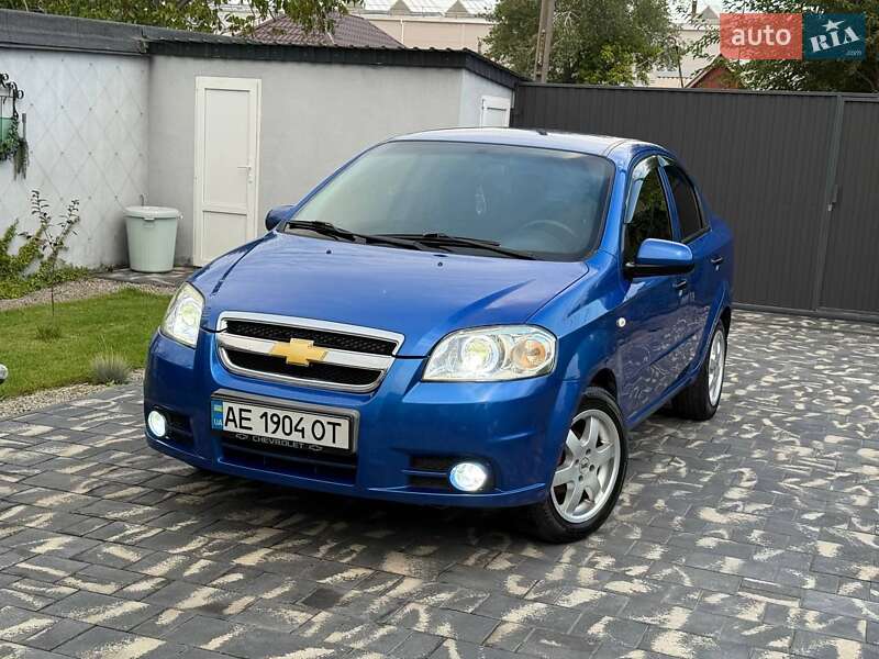 Седан Chevrolet Aveo 2011 в Днепре