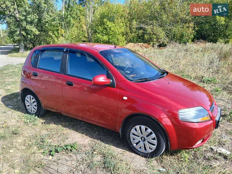 Хэтчбек Chevrolet Aveo 2006 в 