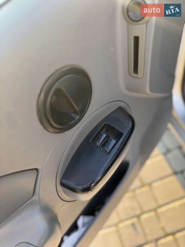 Седан Chevrolet Aveo 2004 в Тячеве фото 8 Седан Chevrolet Aveo 2004 в Тячеве