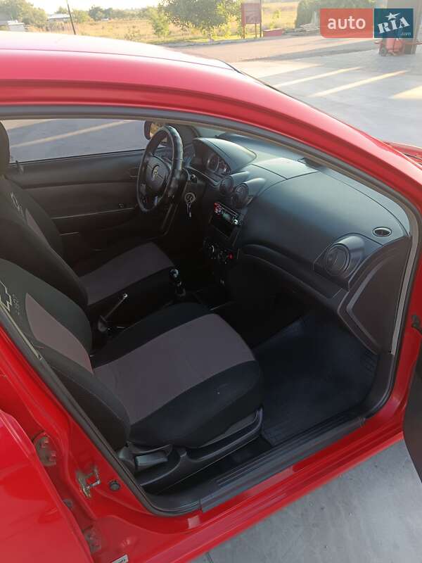 Седан Chevrolet Aveo 2006 в Новом Буге