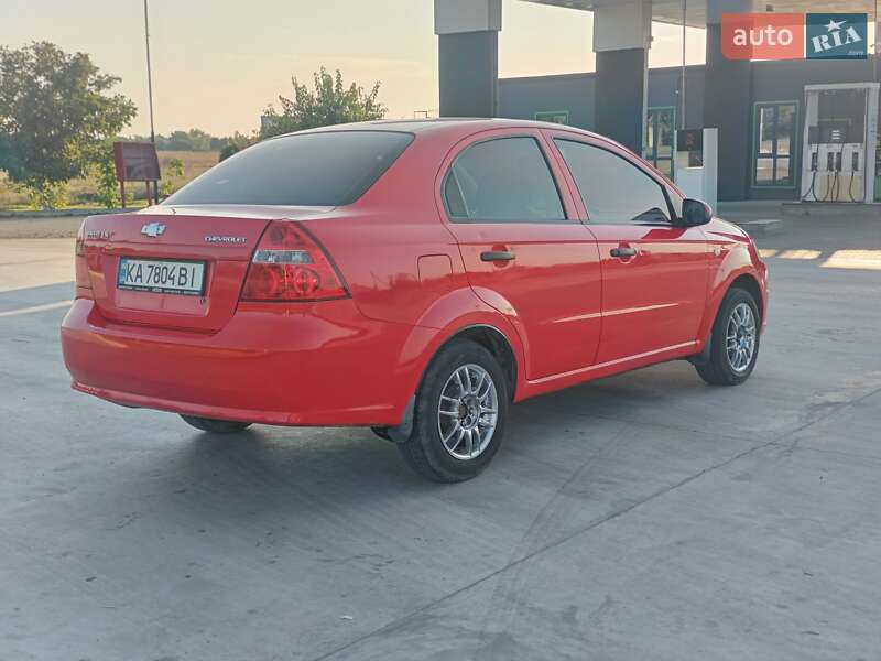 Седан Chevrolet Aveo 2006 в Новом Буге