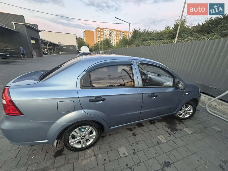 Седан Chevrolet Aveo 2007 в Ужгороде