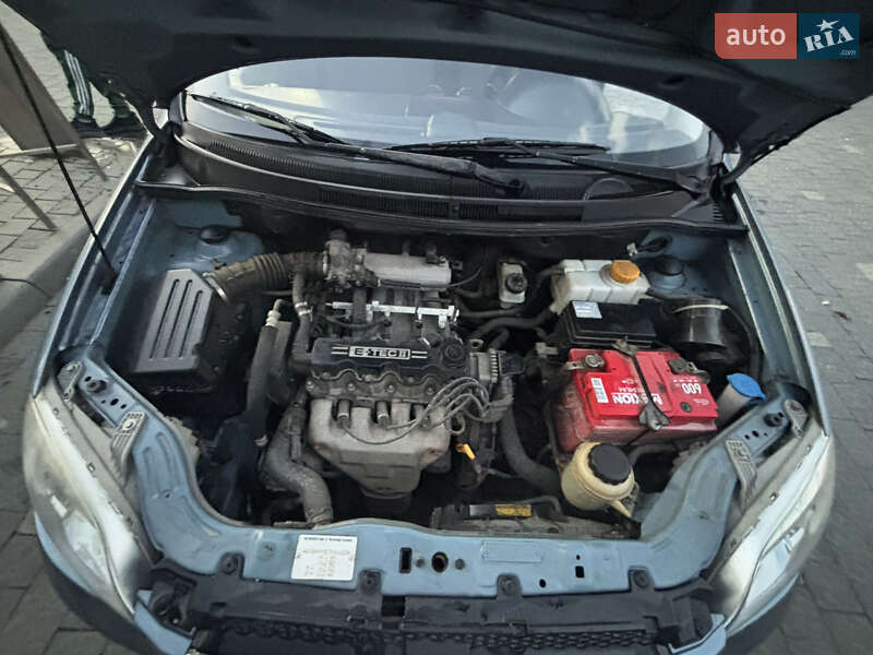 Седан Chevrolet Aveo 2007 в Ужгороде