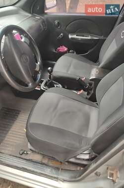 Седан Chevrolet Aveo 2004 в 