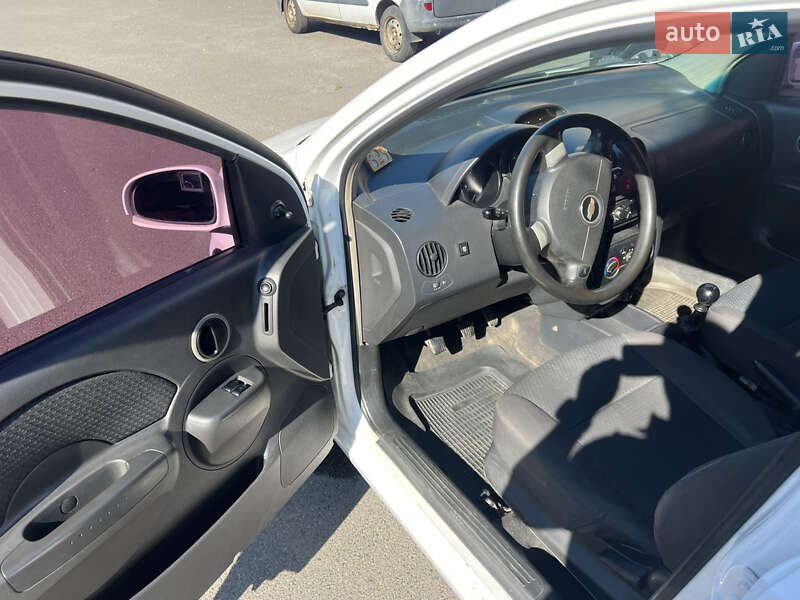 Хэтчбек Chevrolet Aveo 2007 в Киеве