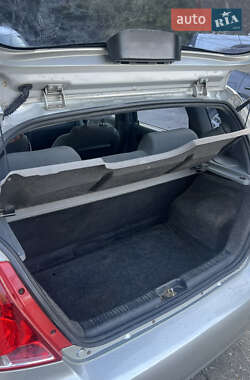 Хэтчбек Chevrolet Aveo 2005 в 