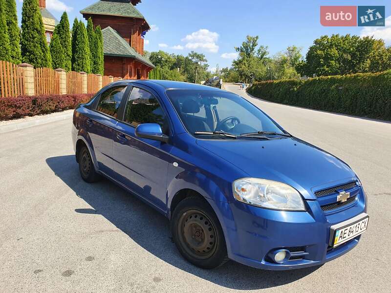 Седан Chevrolet Aveo 2008 в Днепре