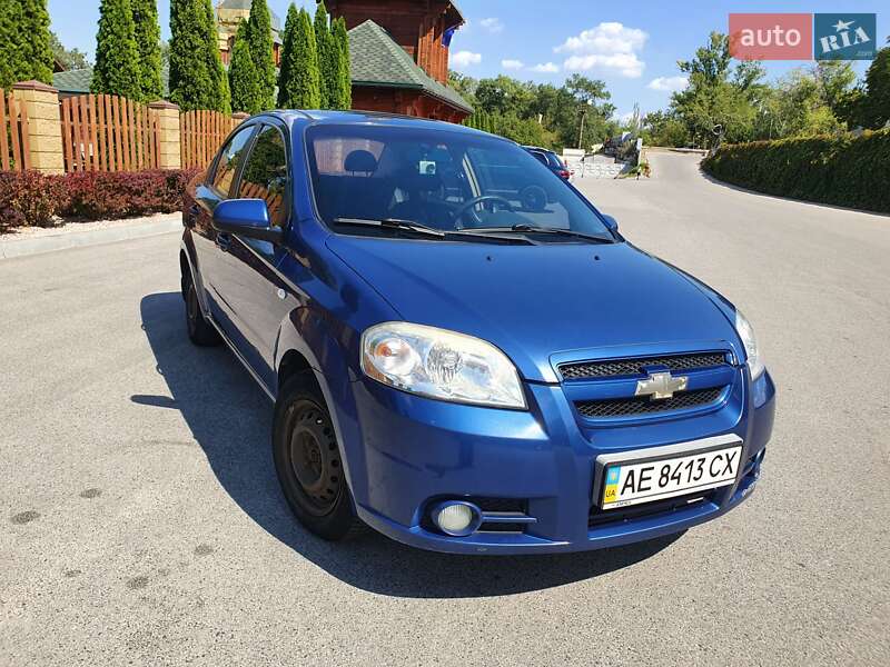 Седан Chevrolet Aveo 2008 в Днепре