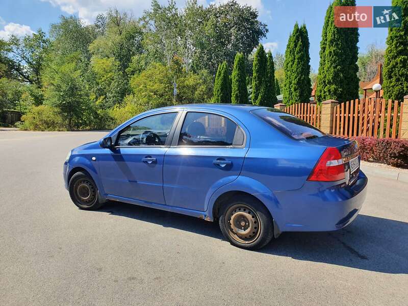 Седан Chevrolet Aveo 2008 в Днепре