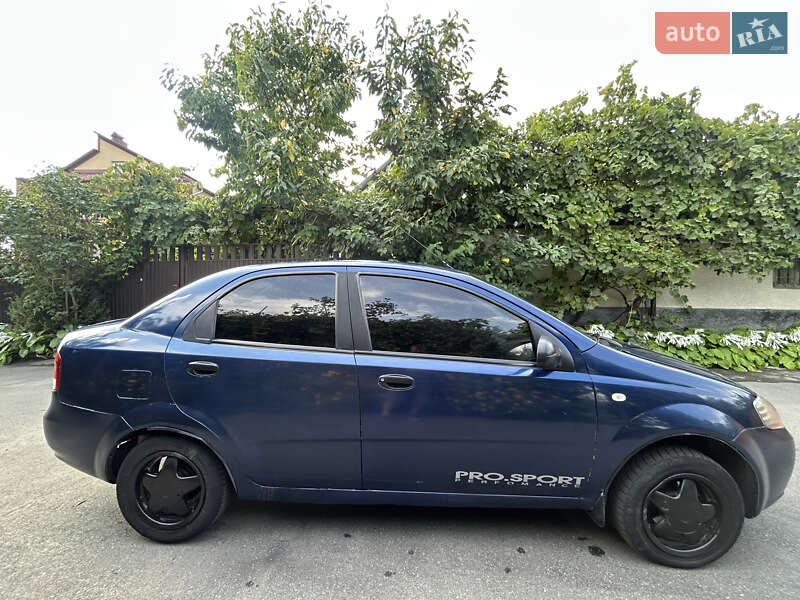 Седан Chevrolet Aveo 2005 в Виннице