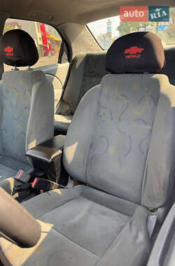 Седан Chevrolet Aveo 2005 в 