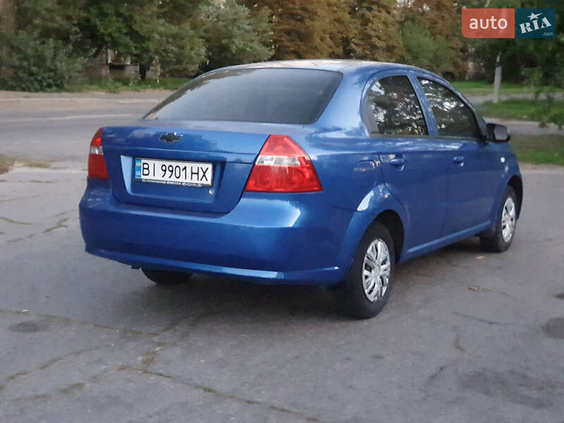 Седан Chevrolet Aveo 2006 в Кременчуге