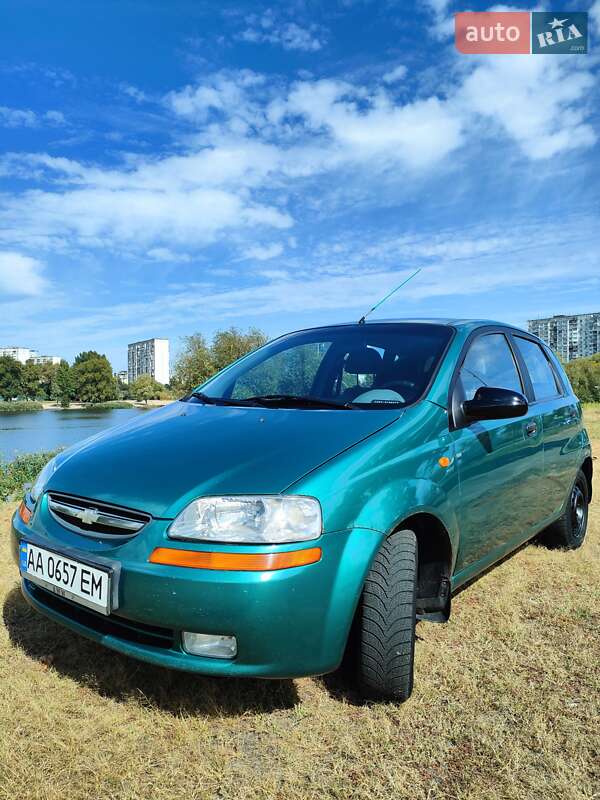 Хэтчбек Chevrolet Aveo 2004 в Киеве