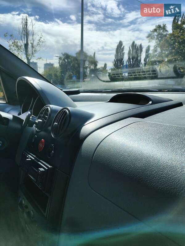 Хэтчбек Chevrolet Aveo 2004 в Киеве