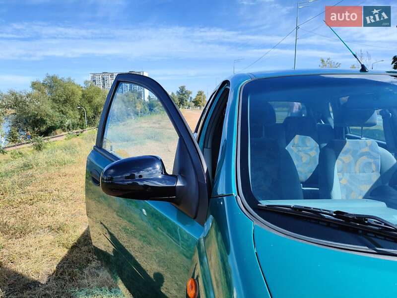 Хэтчбек Chevrolet Aveo 2004 в Киеве