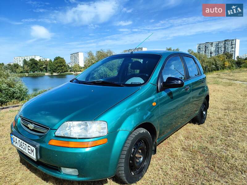 Хэтчбек Chevrolet Aveo 2004 в Киеве