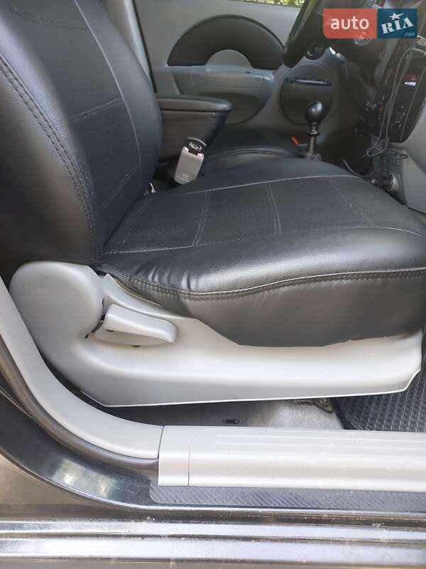 Хэтчбек Chevrolet Aveo 2005 в Николаеве