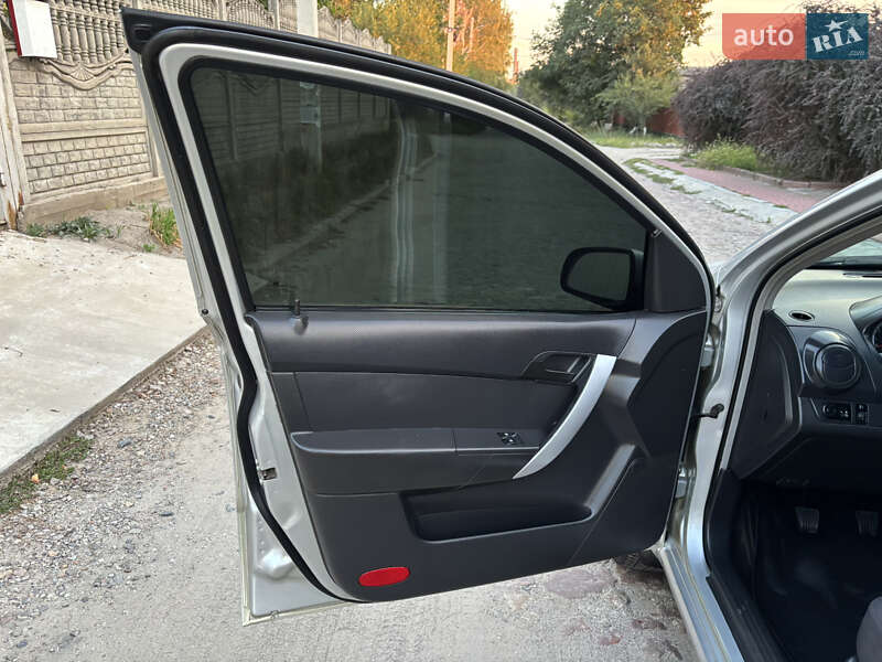 Седан Chevrolet Aveo 2008 в Запорожье